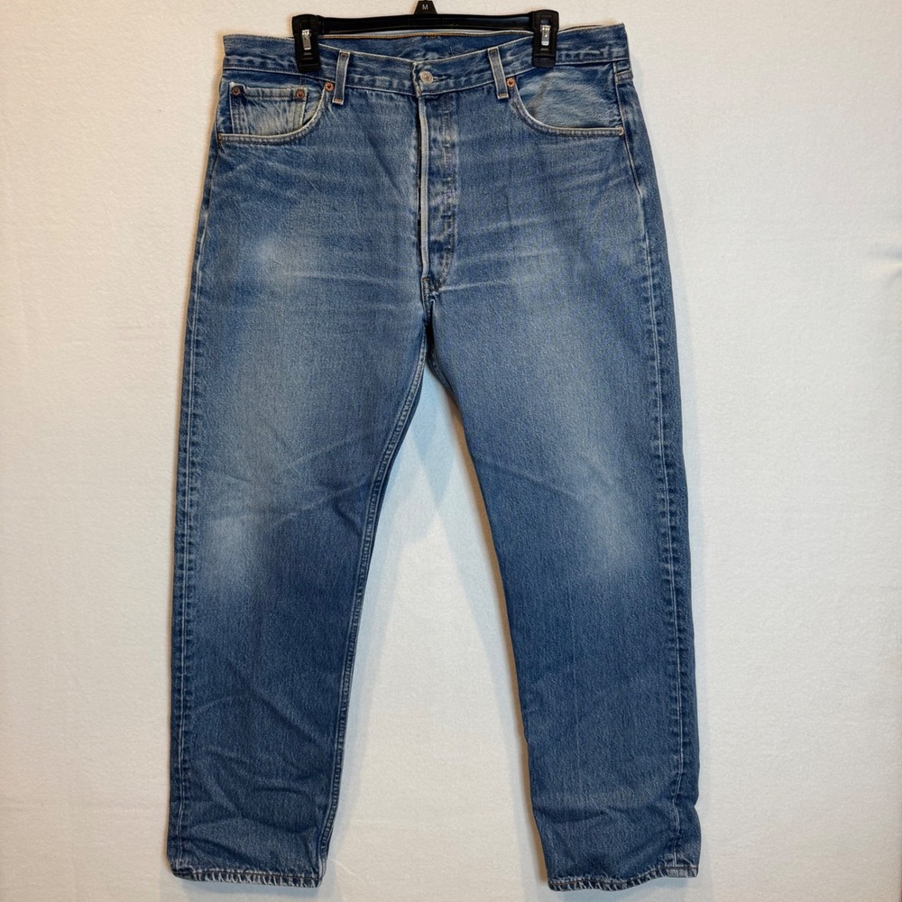 Vtg Y2K Levis 501 Mens Jeans 38x32 Medium Wash Button Fly Straight Leg Denim